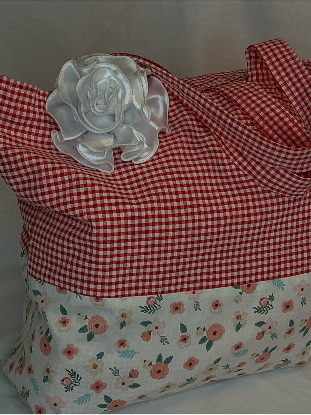 2033 - Handmade Red Gingham & Floral Women’s Tote Bag with White Rosette - Picture 2 of 3